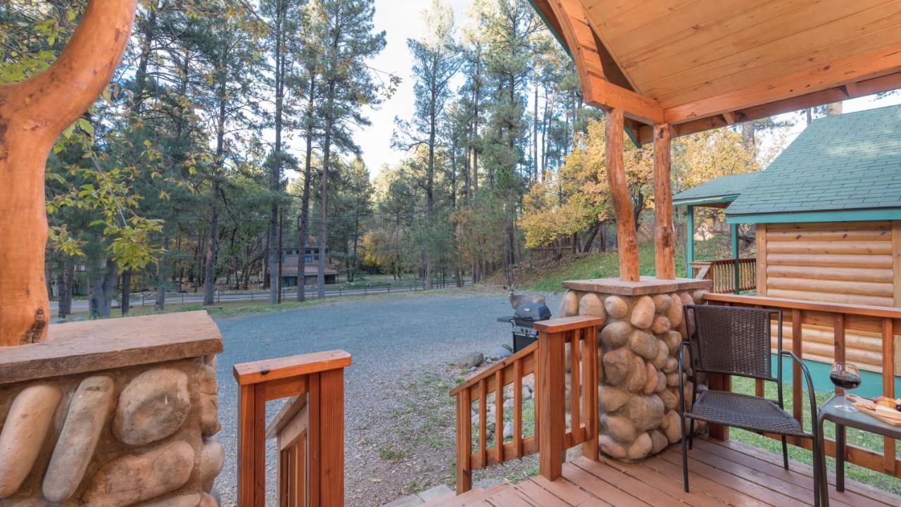 Upper Canyon Inn & Cabins รุยโดโซ ภายนอก รูปภาพ