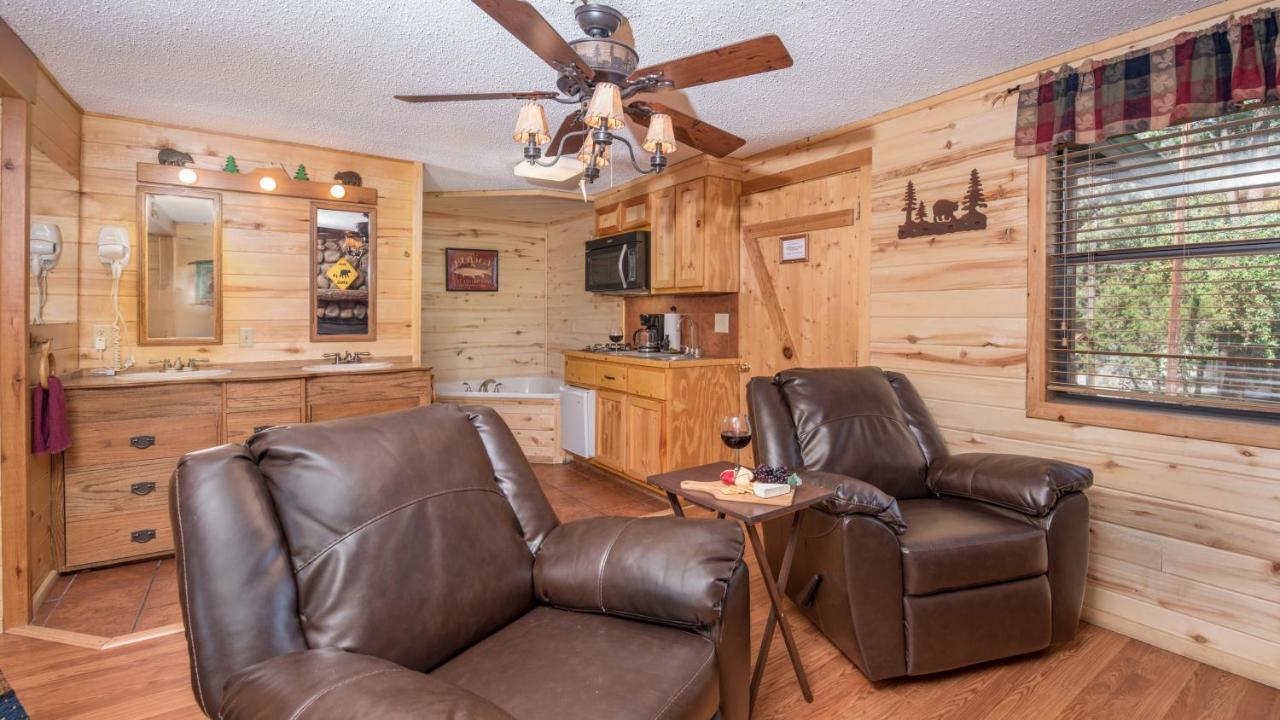 Upper Canyon Inn & Cabins รุยโดโซ ภายนอก รูปภาพ